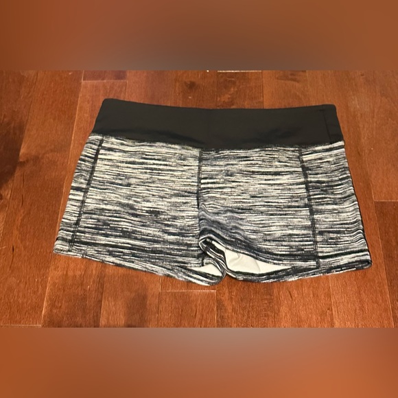 Victoria’s Secret short size L - Picture 2 of 5